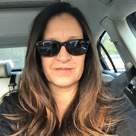 Meet your Posher, Tracy - Picture 1 of 1